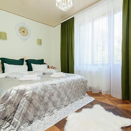 Apart Hotel Era Chişinau Exteriör bild